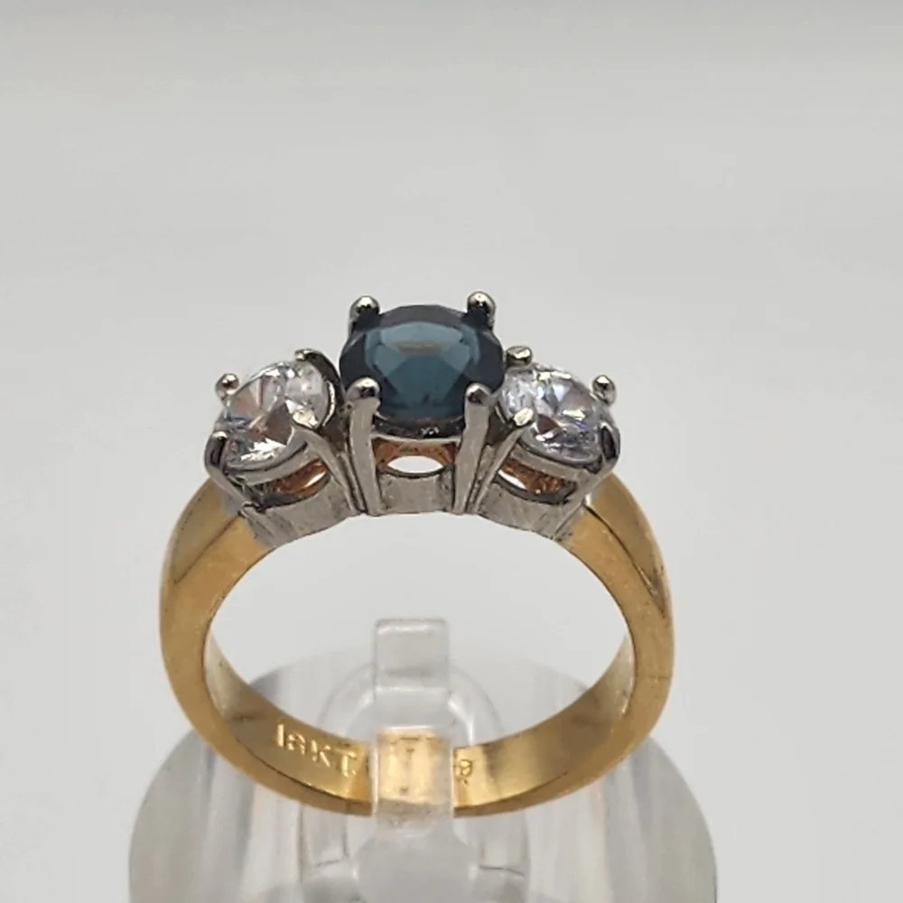 Vintage 18KT HGE Blue & Clear Cubic Zirconia Ring (7)